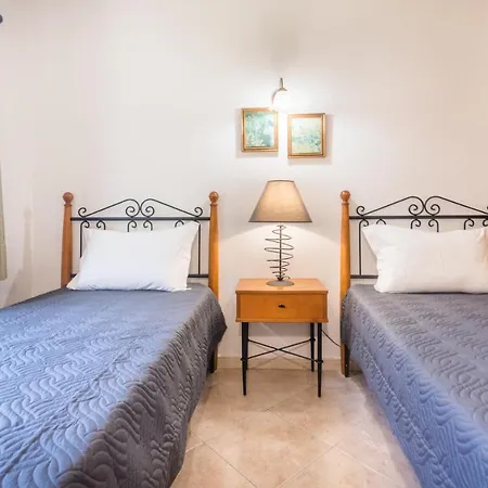 Oura V3 Com Piscina Privada * Албуфейра