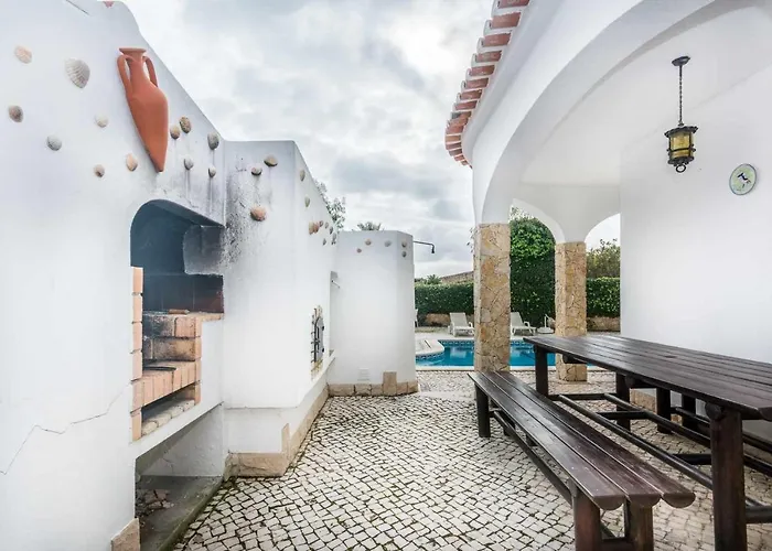 Oura V3 Com Piscina Privada Albufeira