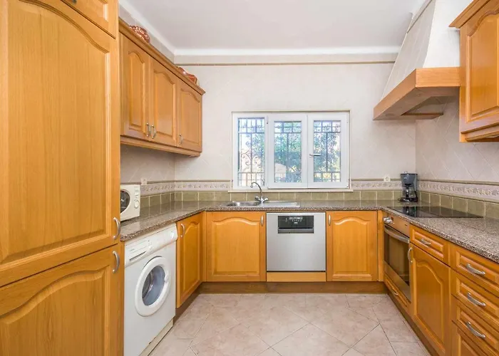 Oura V3 Com Piscina Privada Villa