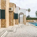 Oura V3 Com Piscina Privada